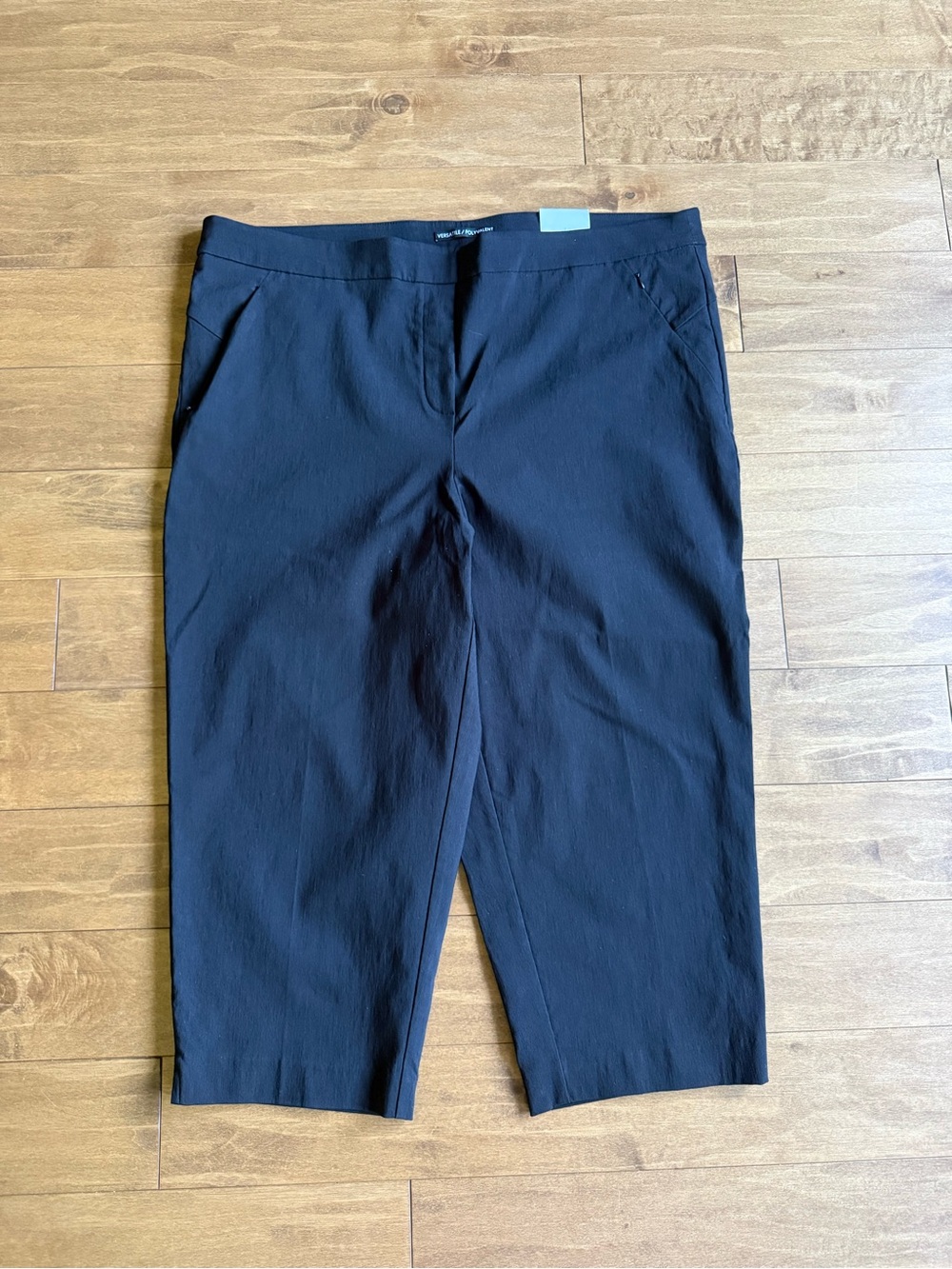 Michel Studio Black Women's Capri Pants